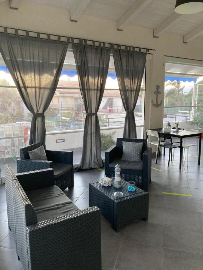 B&B Dionea 산타마리아디카스텔라바테 외부 사진
